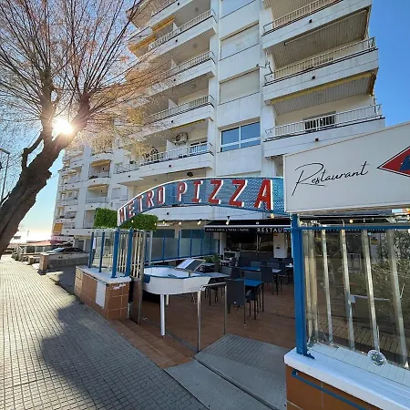 아파트 Coastal Retreat Just Steps From The 료렛 드 마르